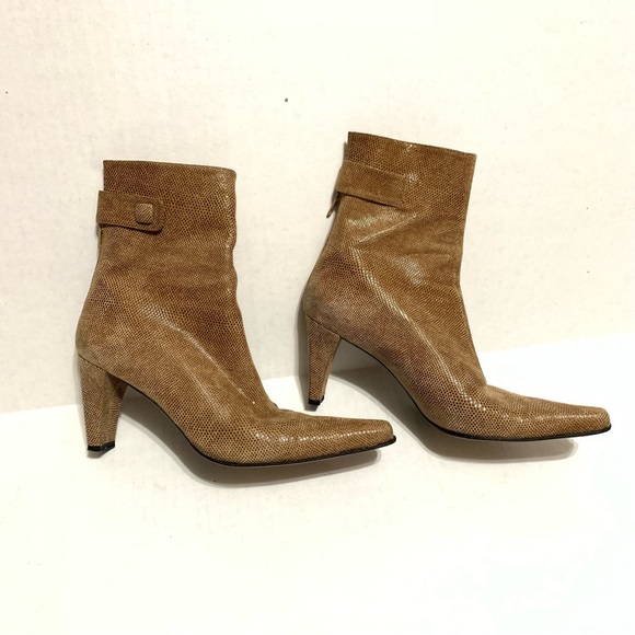 Stuart Weitzman Tan Suede Snip Toe Heeled Booties Women’s Size 7.5 AA Narrow - Picture 1 of 9